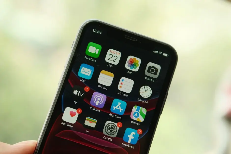Mematikan Background App Refresh: Benarkah Bikin Baterai iPhone Lebih Awet?